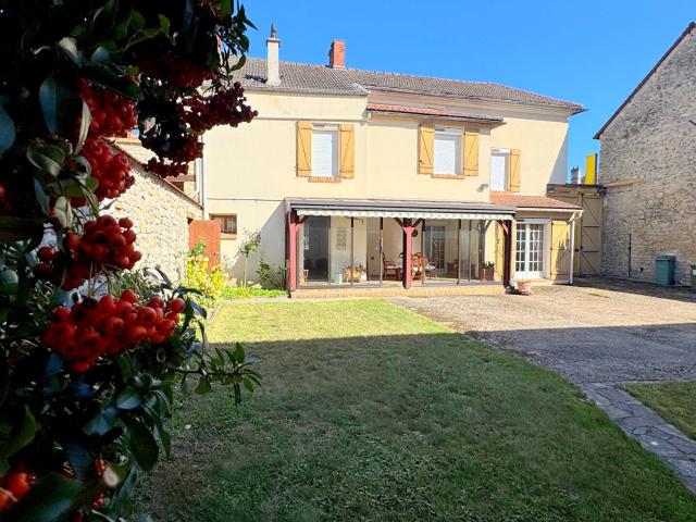 Maison 6 pièces 145 m²