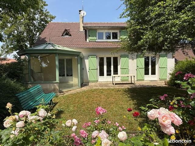 Maison 6 pièces 145 m²