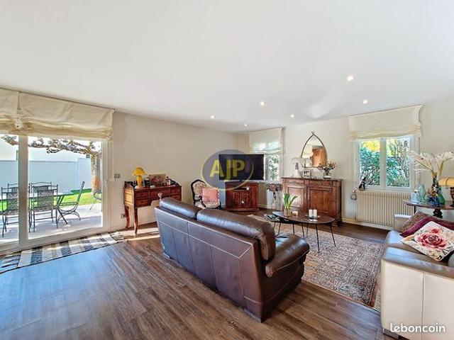 Maison 6 pièces 145 m²