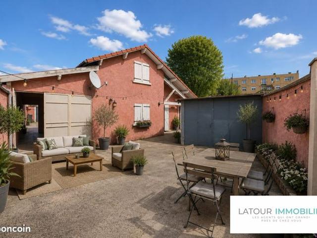 Maison 6 pièces 145 m²