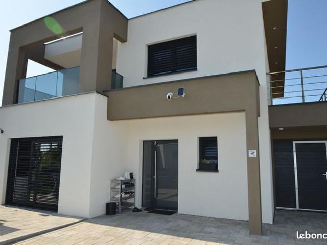Maison 6 pièces 145 m²