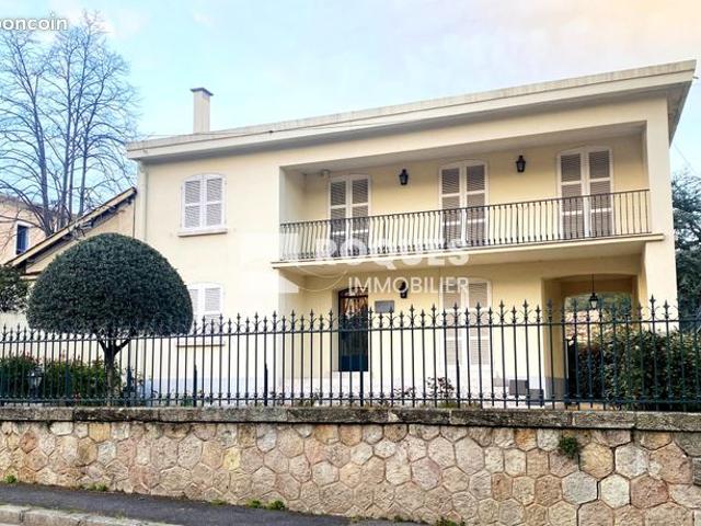 Maison 6 pièces 145 m²