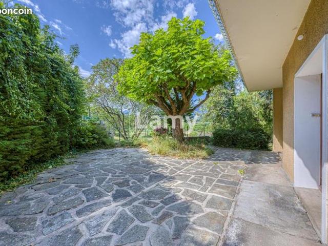 Maison 6 pièces 145 m²