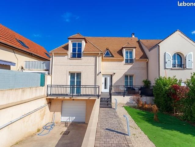 Maison 6 pièces 145 m²
