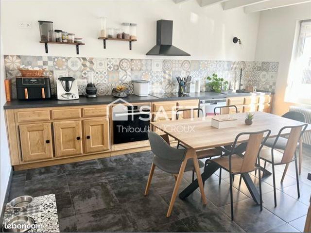 Maison 6 pièces 145 m²