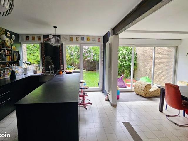 Maison 6 pièces 145 m²
