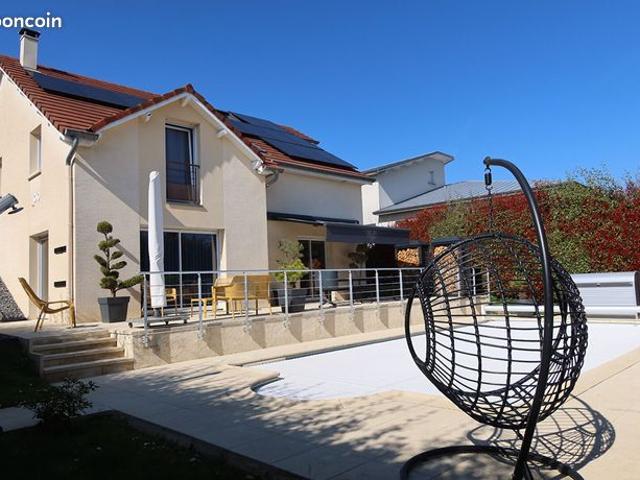 Maison 6 pièces 145 m²