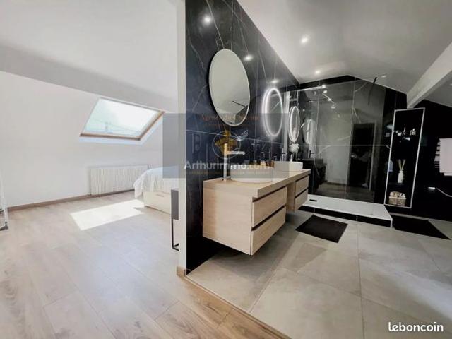 Maison 6 pièces 145 m²