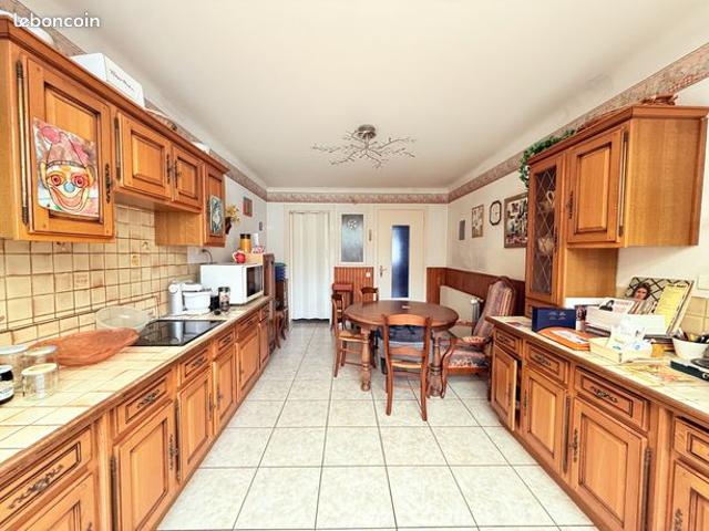 Maison 6 pièces 145 m²