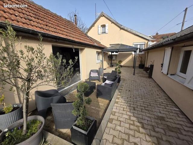 Maison 6 pièces 145 m²