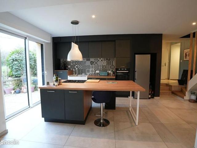 Maison 6 pièces 145 m²
