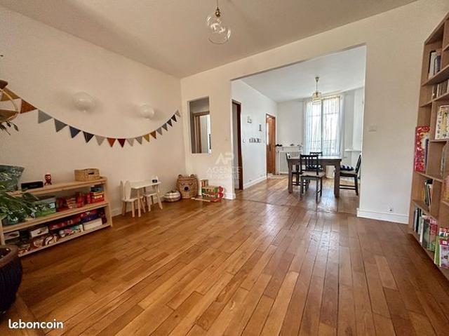 Maison 6 pièces 145 m²