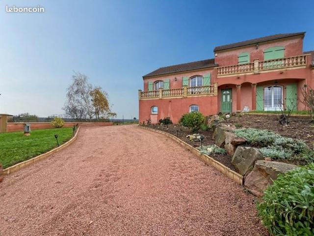 Maison 6 pièces 145 m²