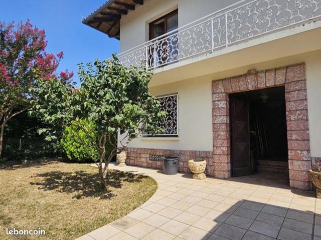 Maison 6 pièces 145 m²