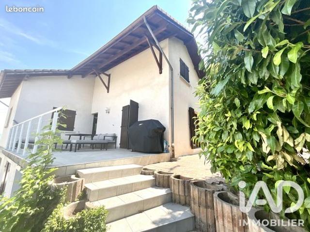 Maison 6 pièces 145 m²