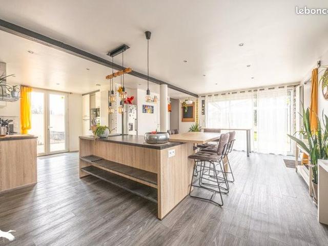 Maison 6 pièces 145 m²