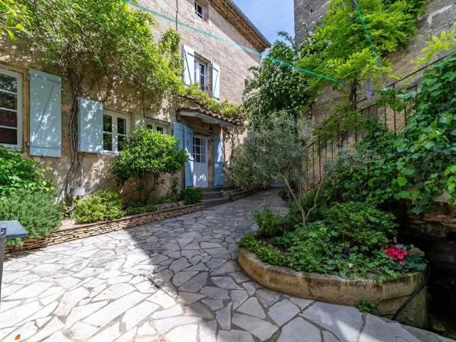 Maison 6 pièces 145 m²