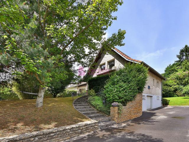 Maison 6 pièces 145 m²