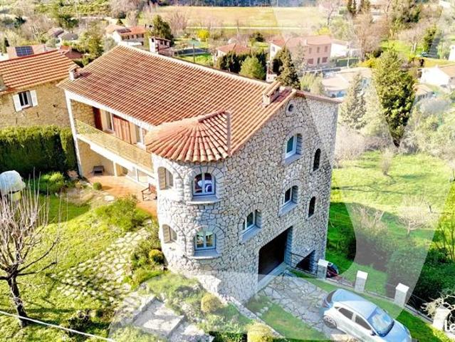Maison 6 pièces 145 m²