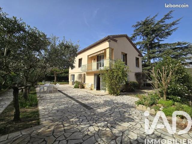 Maison 6 pièces 146 m²