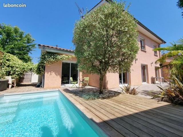 Maison 6 pièces 146 m²