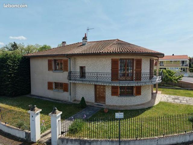 Maison 6 pièces 146 m²
