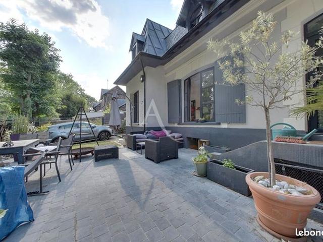 Maison 6 pièces 146 m²