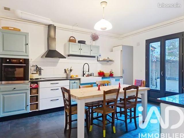 Maison 6 pièces 146 m²