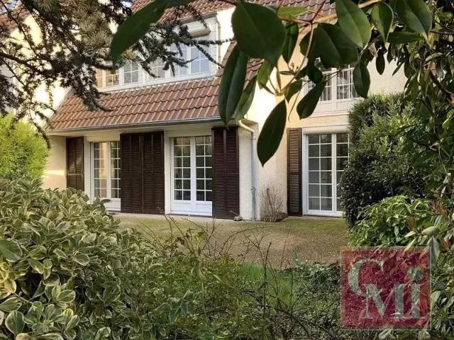 Maison 6 pièces 146 m²