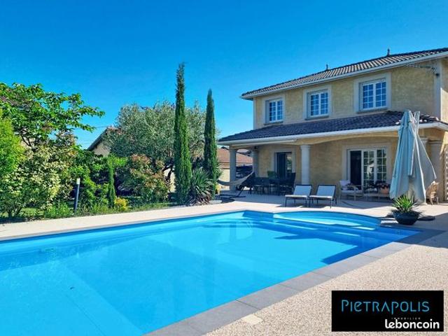 Maison 6 pièces 146 m²