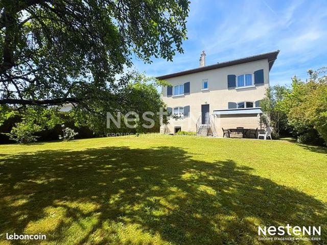Maison 6 pièces 146 m²