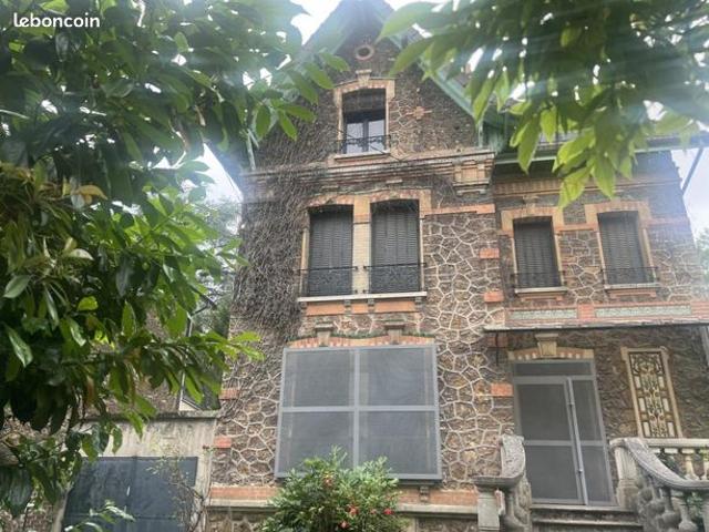 Maison 6 pièces 146 m²
