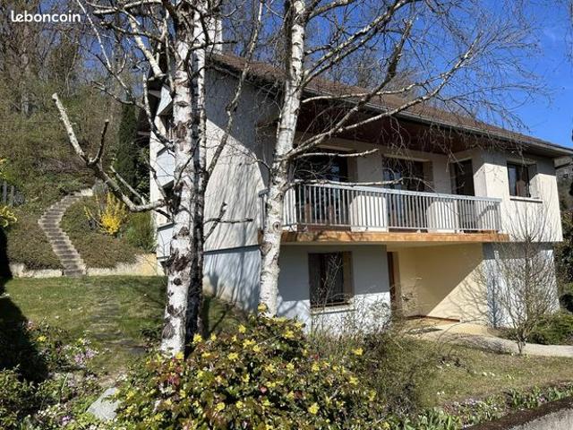 Maison 6 pièces 146 m²