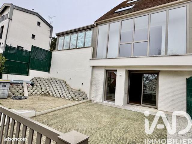 Maison familiale 6 pièces 146 m²