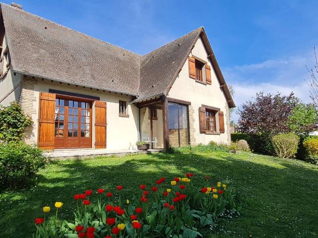 Maison 6 pièces 146 m² avec dépendance