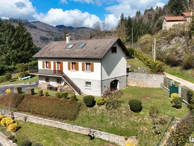 Maison 6 pièces 147 m²