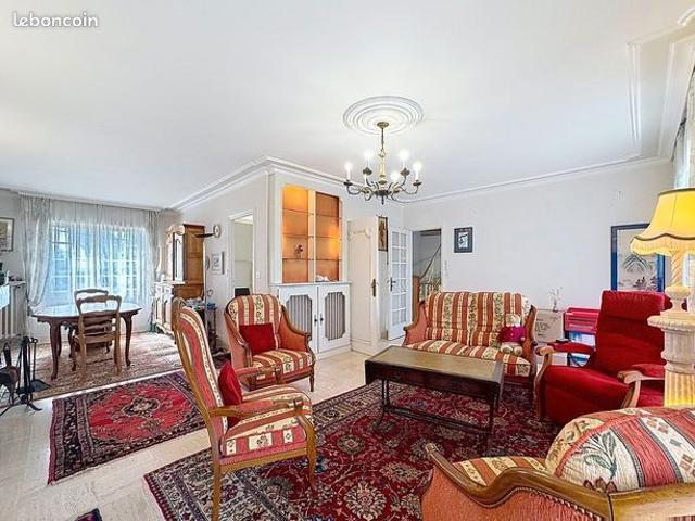 Maison 6 pièces 147 m²