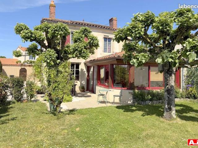 Maison 6 pièces 147 m²
