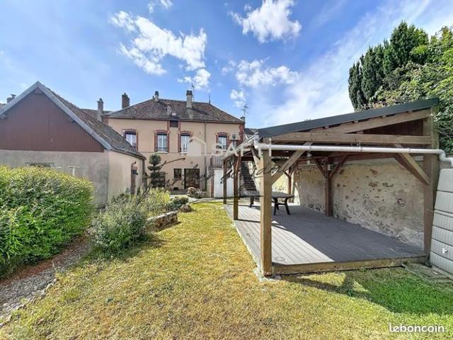 Maison 6 pièces 147 m²