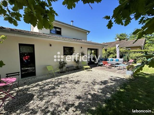 Maison 6 pièces 147 m²