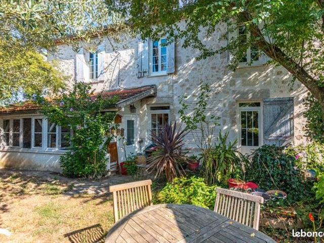 Maison 6 pièces 147 m²