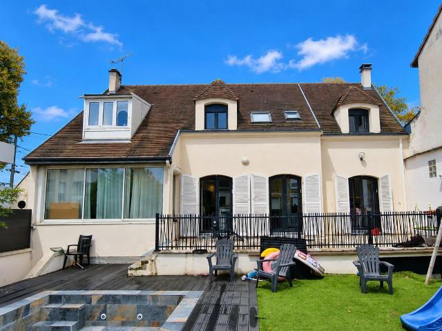 Maison 6 pièces 147 m²
