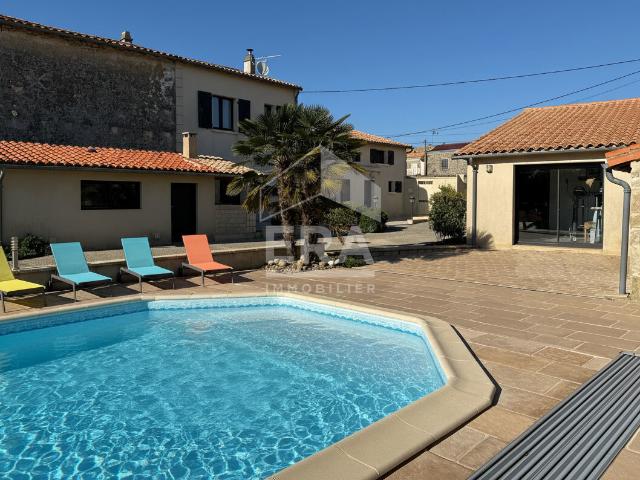 Maison 6 pièces 147 m²