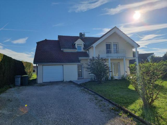 Maison 6 pièces, 147 m² à louer à Pusey 70000