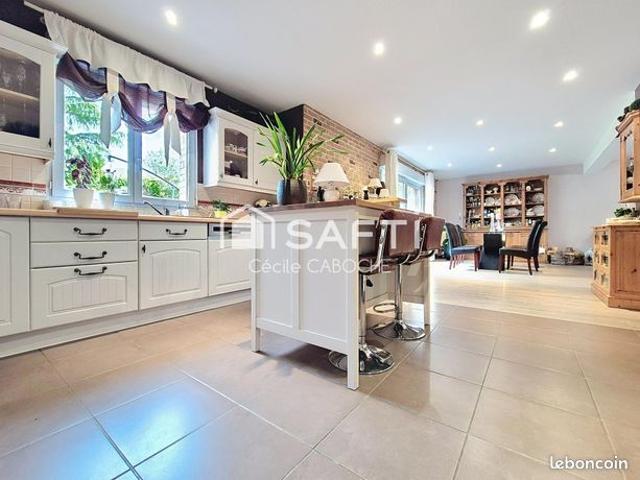 Maison 6 pièces 148 m²
