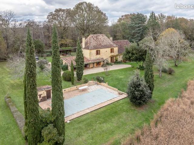 Maison 6 pièces 148 m²