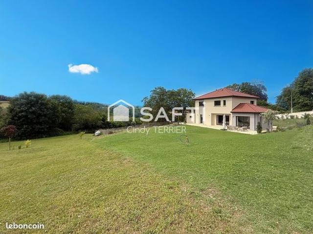 Maison 6 pièces 148 m²