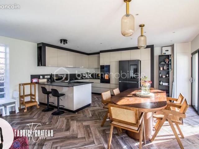 Maison 6 pièces 148 m²