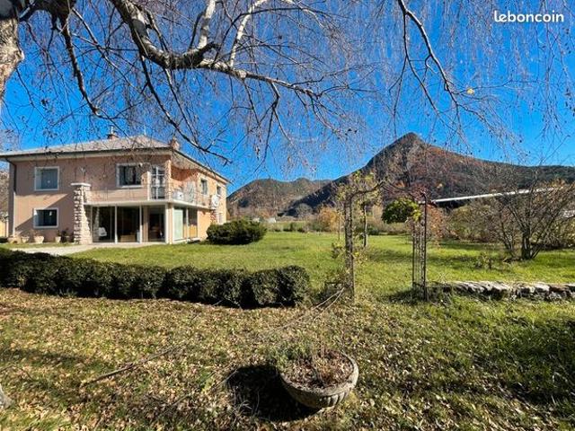 Maison 6 pièces 148 m²