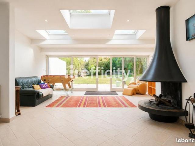 Maison 6 pièces 148 m²